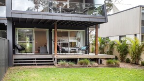 Terrace/patio - 15A Pandanas - A modern Hamptons-style escape just steps from Mollymook Beach (Mollymook Beach)