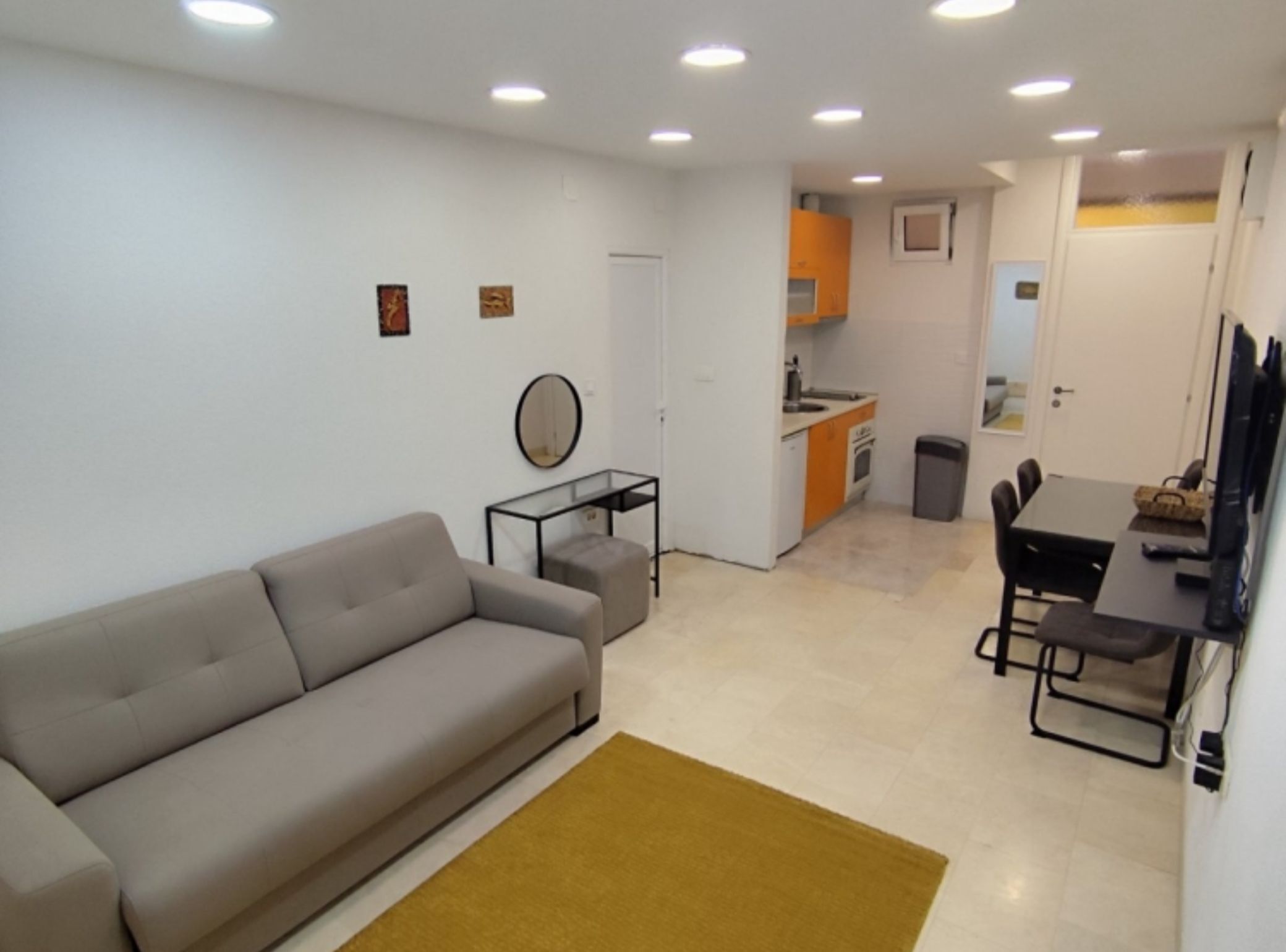 Apartment (One bedroom apartment (Milovan)) | Living room | 32-inch flat-screen TV with cable channels