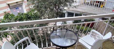 Apartamento (One bedroom apartment (Milutin)) | Balcón