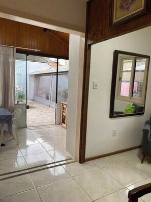 Interior - Vacation home in Florianópolis with pool (Florianópolis)