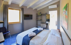 4 bedrooms, free WiFi - Awesome home in San Nicola Arcella with WiFi (San Nicola Arcella)