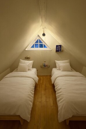 3 bedrooms, bed sheets