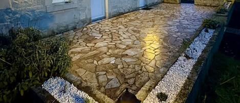 تفاصيل الفندق من الخارج