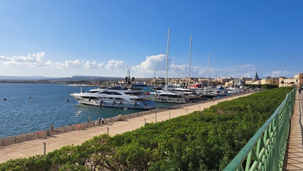 Marina/club náutico