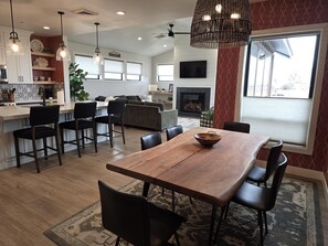Dining - Apartment - Penthouse apartment above our office, offers views of the park and snake river (Idaho Falls)