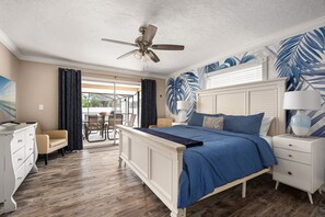Iron/ironing board, travel cot, WiFi, bed sheets - FUN! - 12 min to Beach, 10 min to IMG, Heated Pool (Bradenton)