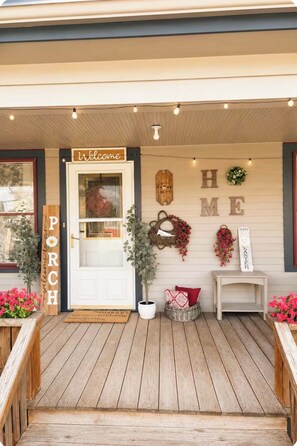 Exterior detail - Pet-Friendly 2-Story Home Near Youngstown - Fast WiFi - Quiet Area (Struthers)