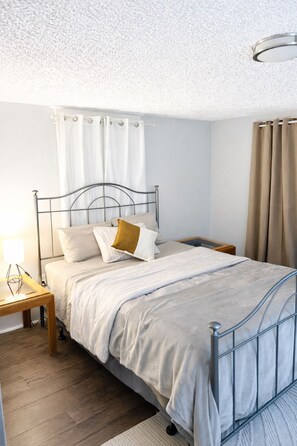 2 camere, una scrivania, Wi-Fi gratuito, lenzuola