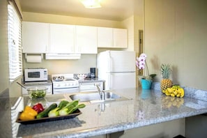 Wasserkocher mit Kaffee-/Teezubehör