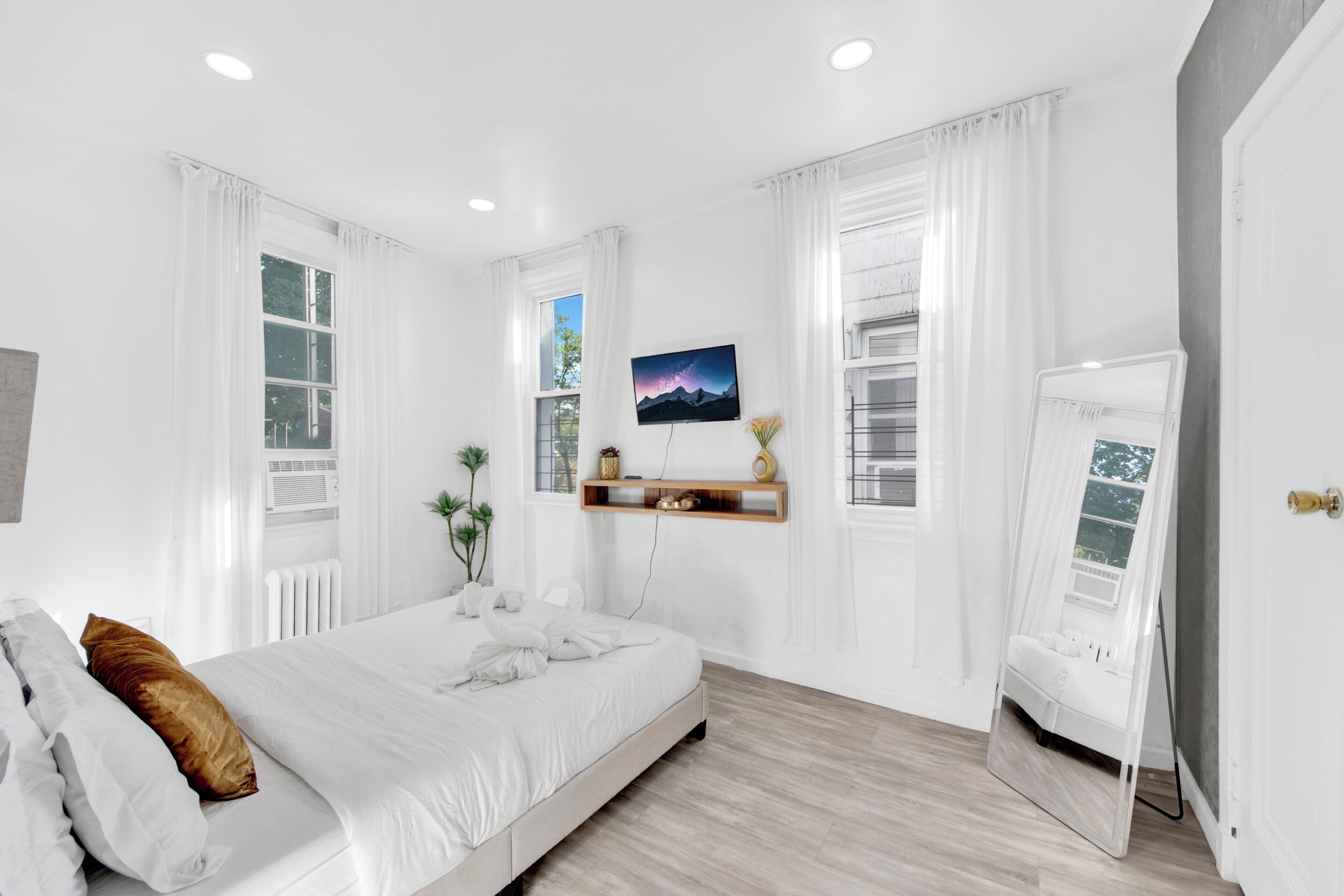 Acceso a internet y ropa de cama 