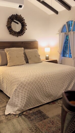 3 habitaciones, escritorio, wifi gratis y ropa de cama 