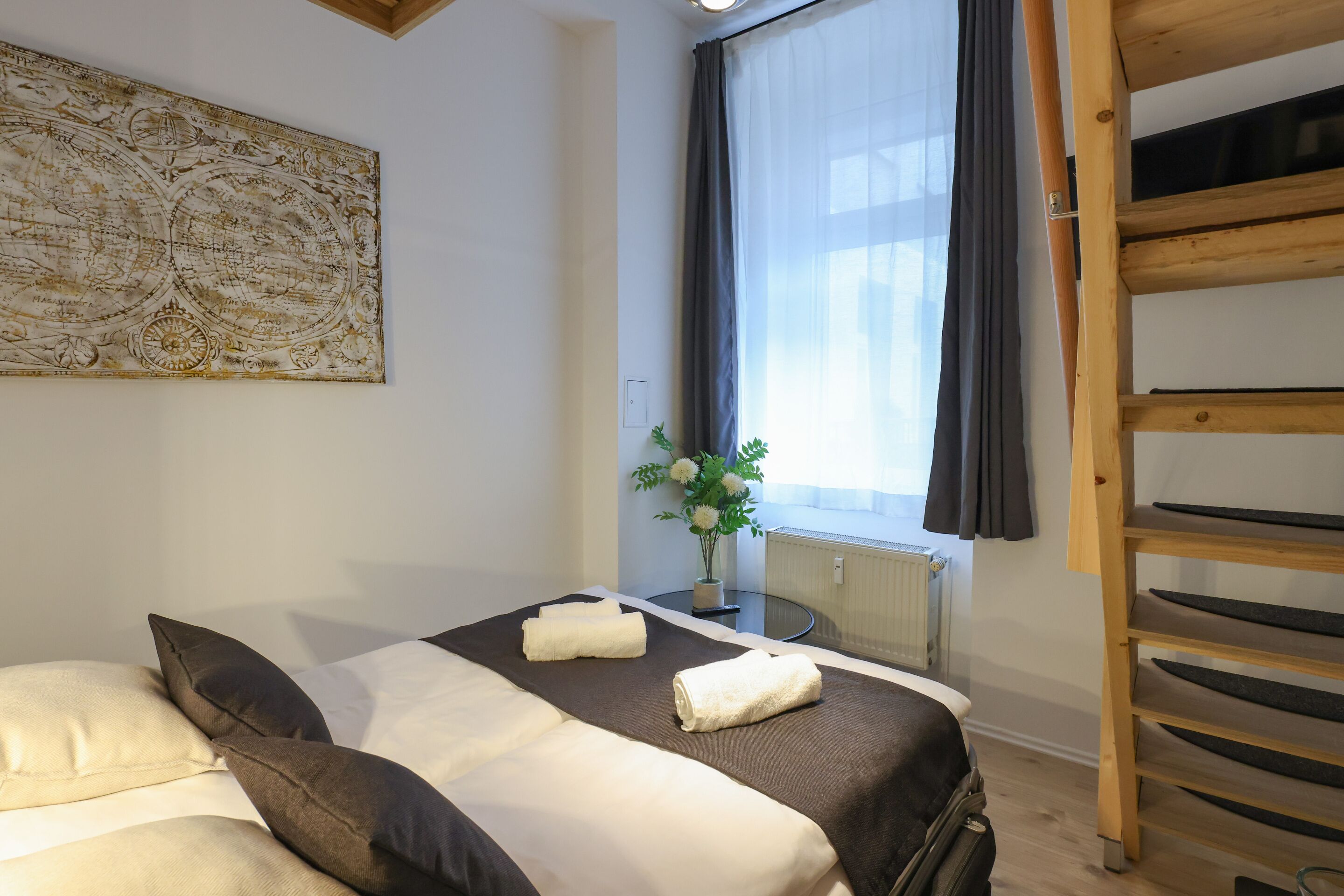 1 habitación, tabla de planchar con plancha, wifi gratis y ropa de cama 