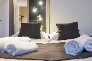 Iron/ironing board, free WiFi, bed sheets