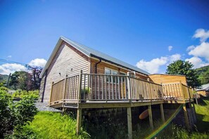 Exterior - Garth Cottage - Riverside with Private Hot Tub (Killin)