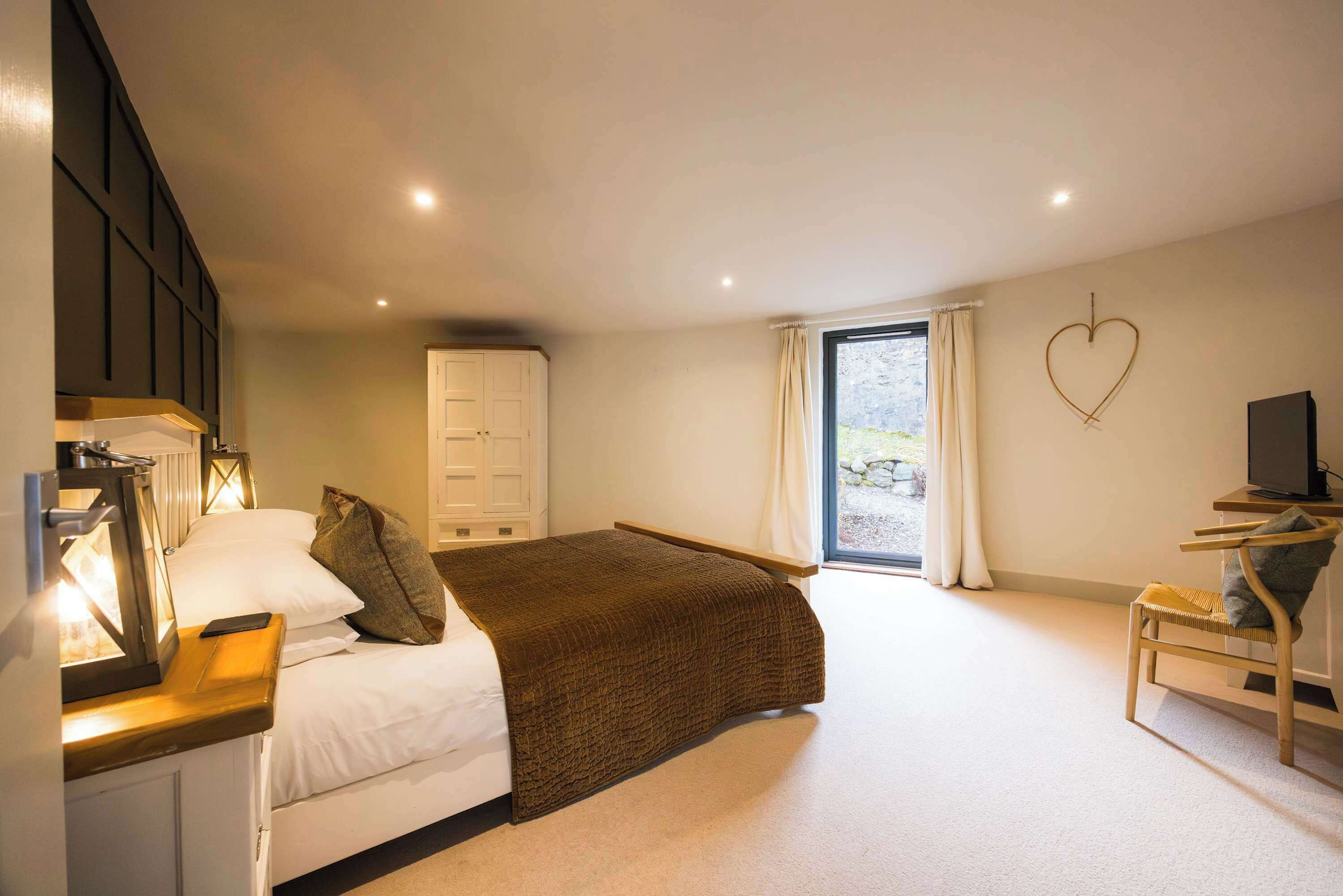 2 bedrooms, iron/ironing board, travel crib, WiFi