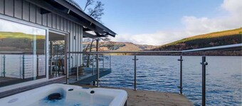 Osprey Boathouse Over Loch Tay with Hot Tub