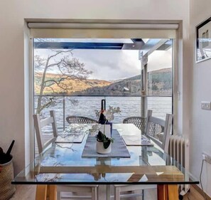 Dining - Osprey Boathouse on Loch Tay (Acharn)