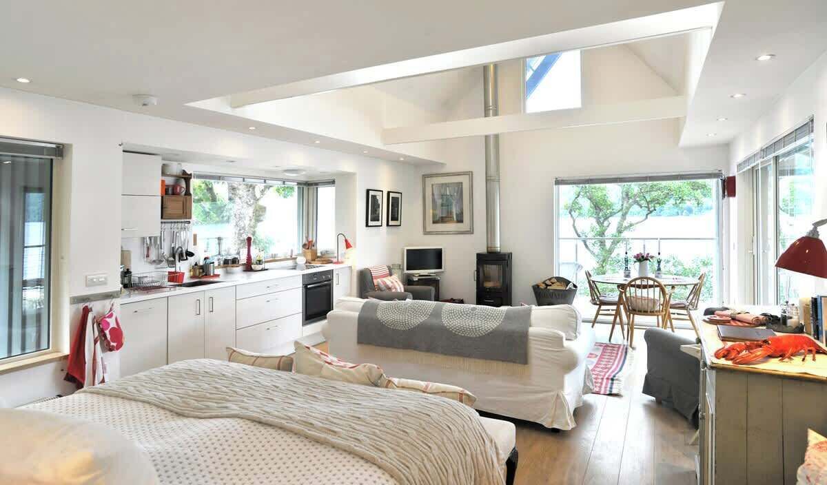 熨斗/熨衫板、Wi-Fi、床單