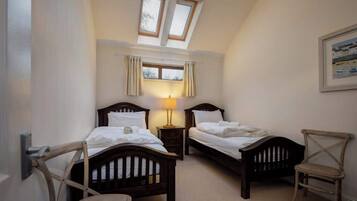 2 habitaciones, tabla de planchar con plancha, cuna de viaje y wifi