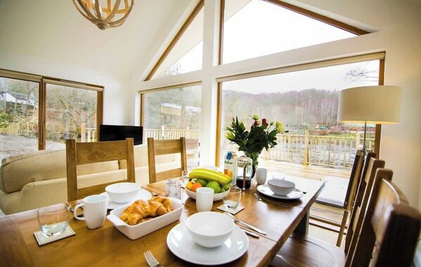 Unclassified image, 1 of 20, button