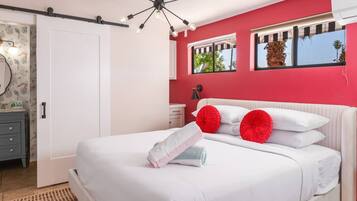 Ferros/tábuas de passar roupa, Wi-Fi de cortesia, roupa de cama