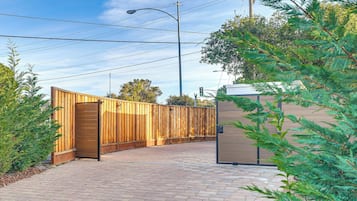 Enceinte de lâhĂ©bergement