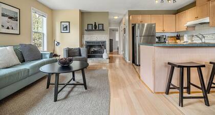 The Olivewood | Two Full Suites | Fire Pit | Yard