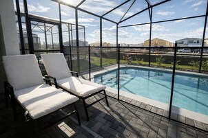 Villa básica | Piscina