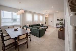 Flat-screen TV - Luxury 5BR Home w/ Pool, Cinema & Game Room (Clermont)