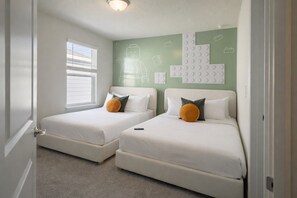 Basic Villa | 5 bedrooms - Luxury 5BR Home w/ Pool, Cinema & Game Room (Clermont)