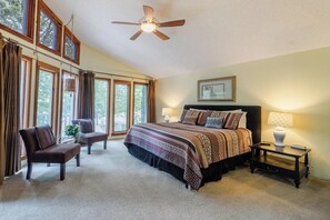 WiFi, bed sheets - Expansive Lakeside Living: 6BR, Fishing Paradise (Hot Springs Village)