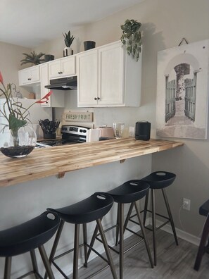 Mikrowelle, Ofen, Herdplatte, Geschirrspüler