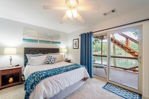 Iron/ironing board, WiFi, bed sheets - Family Fun Townhouse on lake Desoto (Hot Springs)