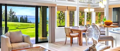 Condo (3 Bedrooms) | Sala de estar | Televisión