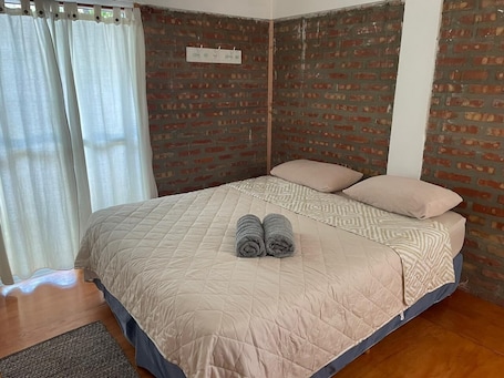 インターネット、ベッドシーツ. Los Colibríes duplex for rent (pet friendly)