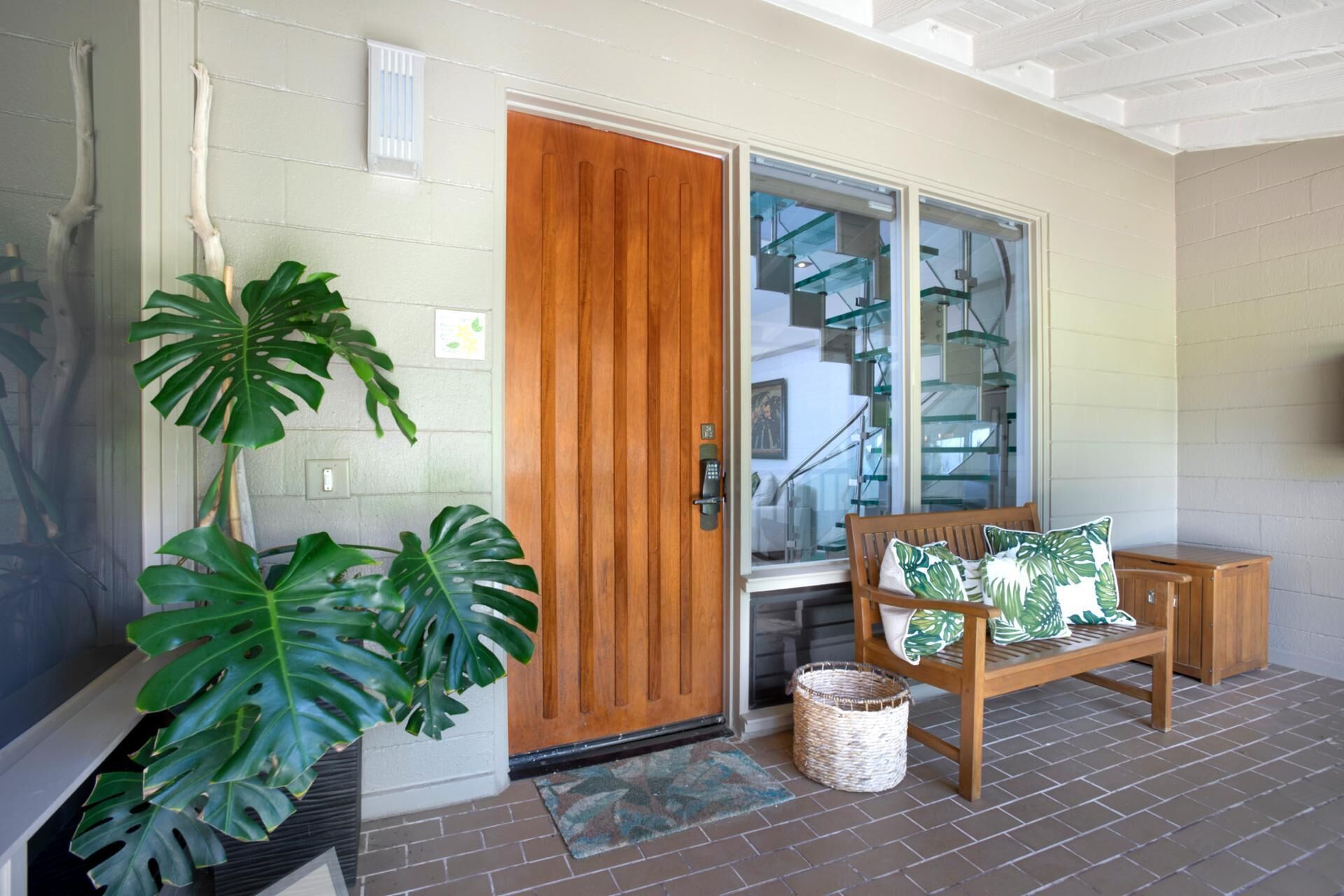 Condo (3 Bedrooms) | Property entrance