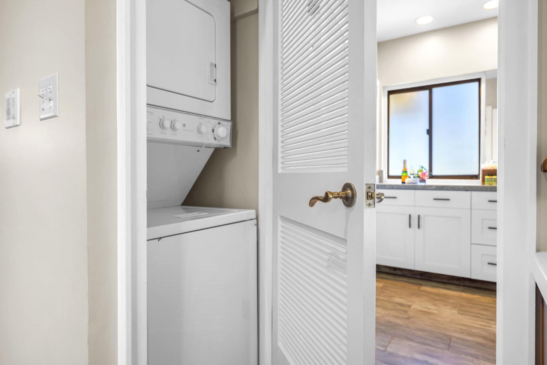 Condo (3 Bedrooms) | Laundry room