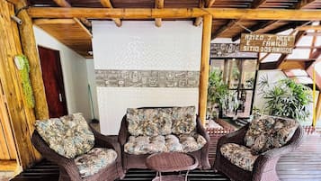 Premium Cottage, Pool Access, Pool View | Interior