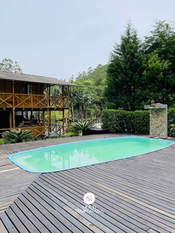 Casa de campo premium, acesso à piscina, vista para a piscina | Comodidades do quarto