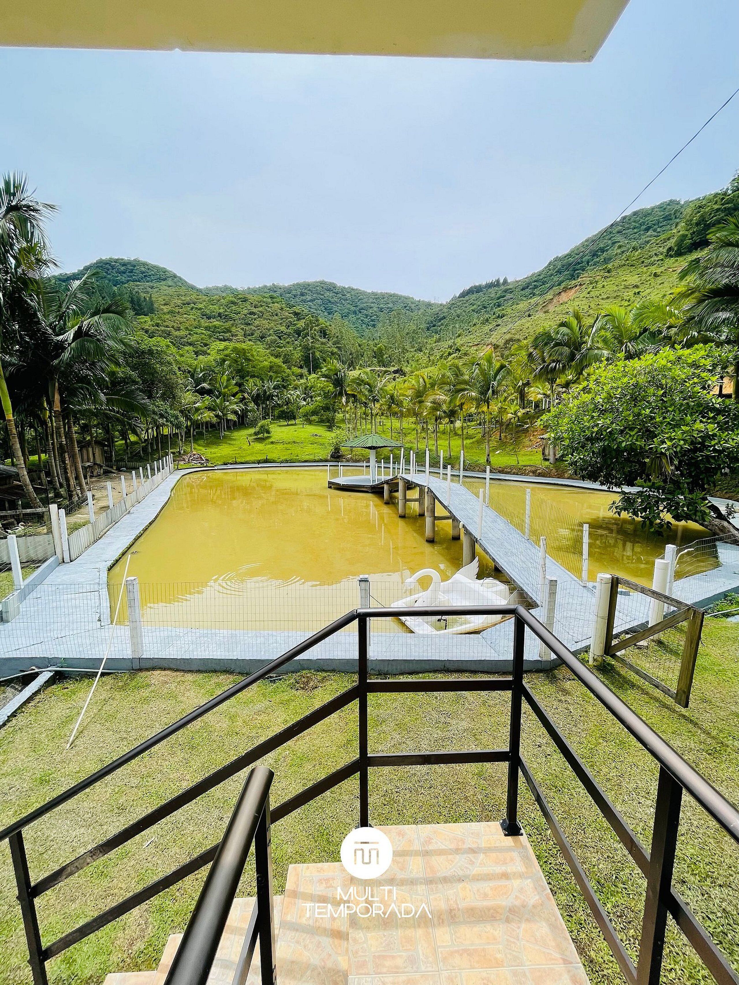 尊荣村舍, 使用泳池, 泳池景观 | 住宿场地