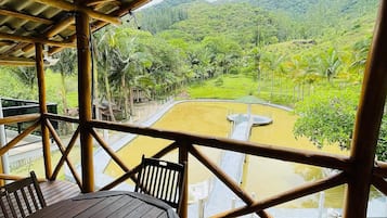 Premium Cottage, Pool Access, Pool View | Outdoor dining