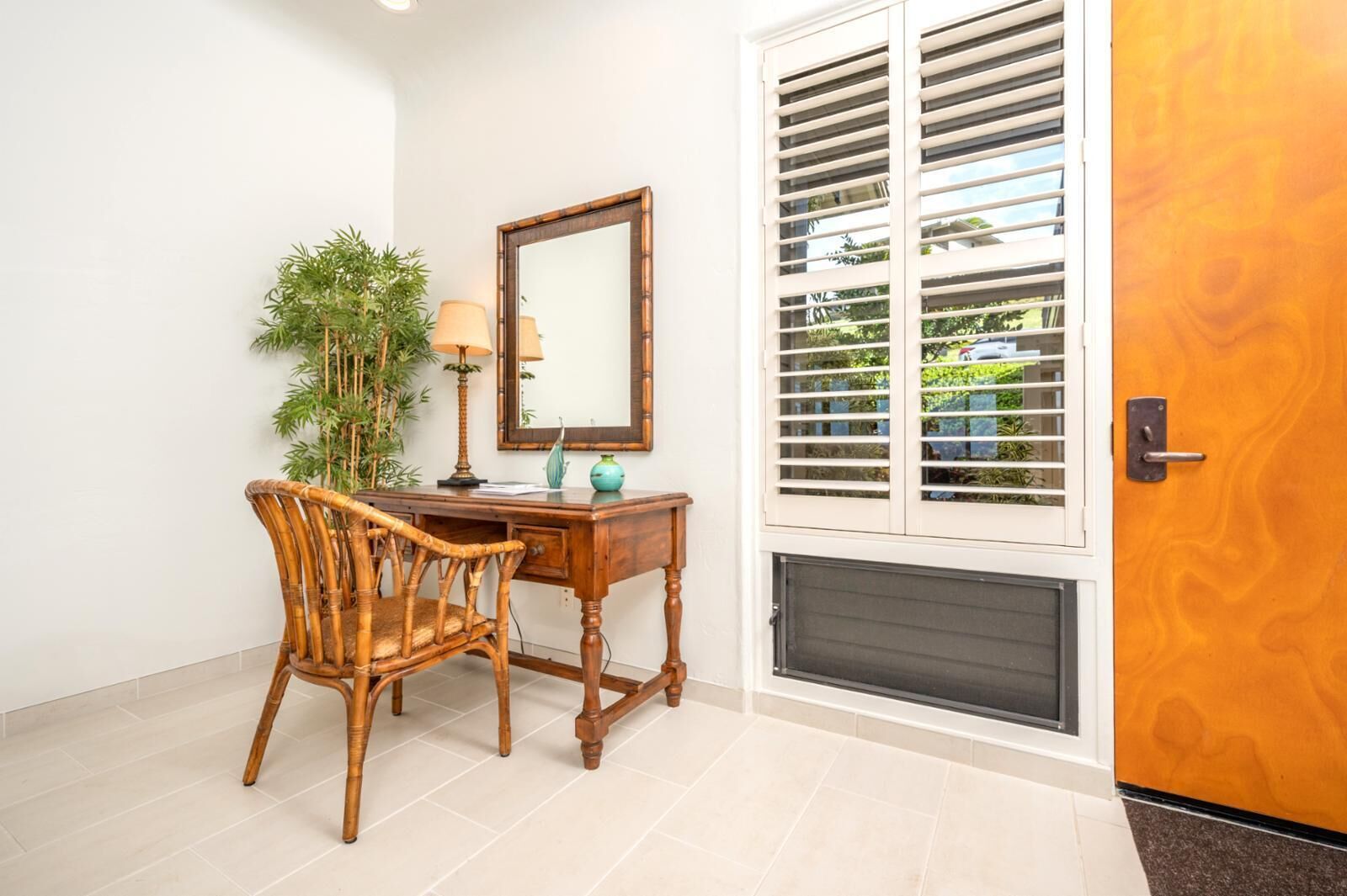 Condo (3 Bedrooms) | Property entrance