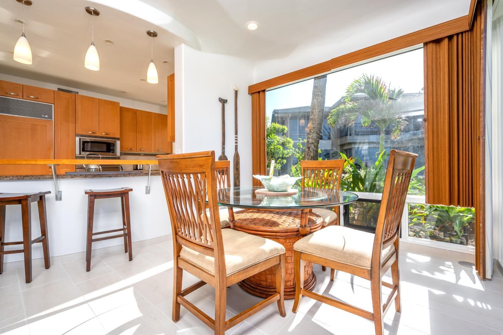 Condo (2 Bedrooms) | Dining