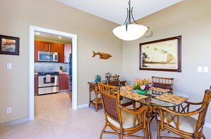 Kondominium (6 Bedrooms) | Dapur pribadi