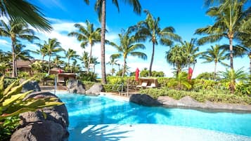 Condo (4 Bedrooms) | Piscine | Piscine extérieure, piscine avec cascade, parasols, chaises longues