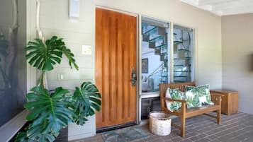 Condo (4 Bedrooms) | Property entrance