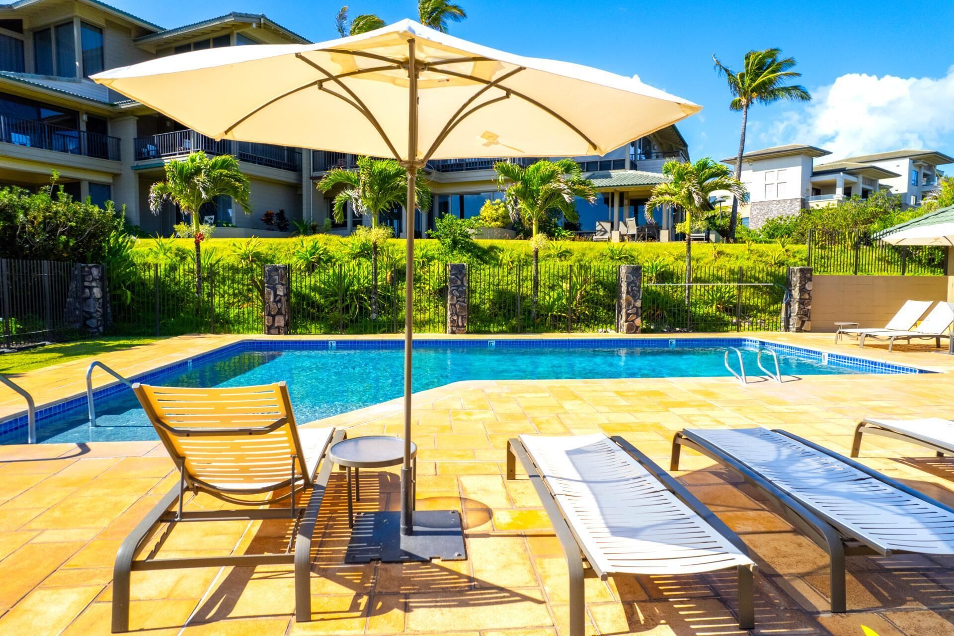 Condo (2 Bedrooms) | Pool