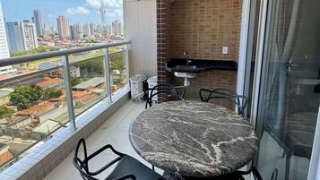Apartamento, sacada | Terraço/pátio