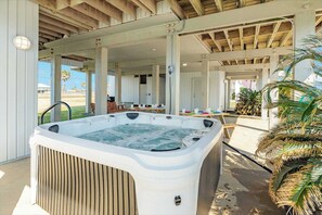 Terrace/patio - Too Much Fun - Retro Chic, Cool Lux Beach Retreat (Galveston)