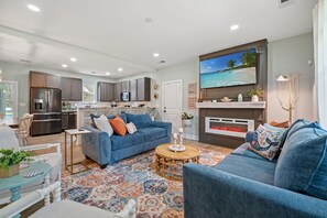 Televisión y oficina 